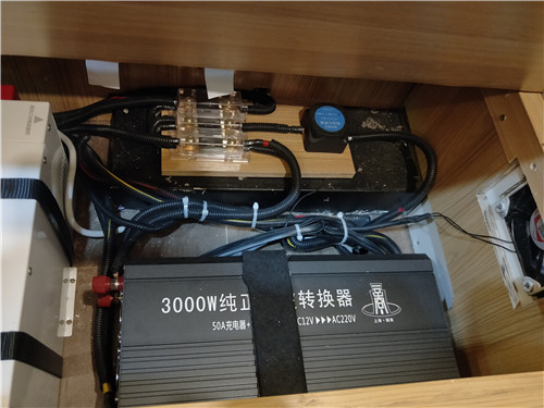 依维柯欧胜房车配置.jpg