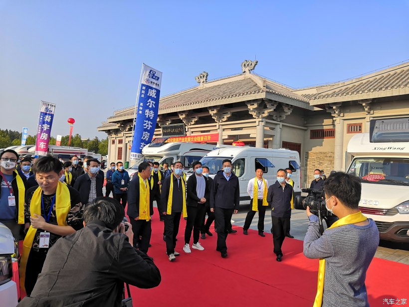 装备展四.jpg